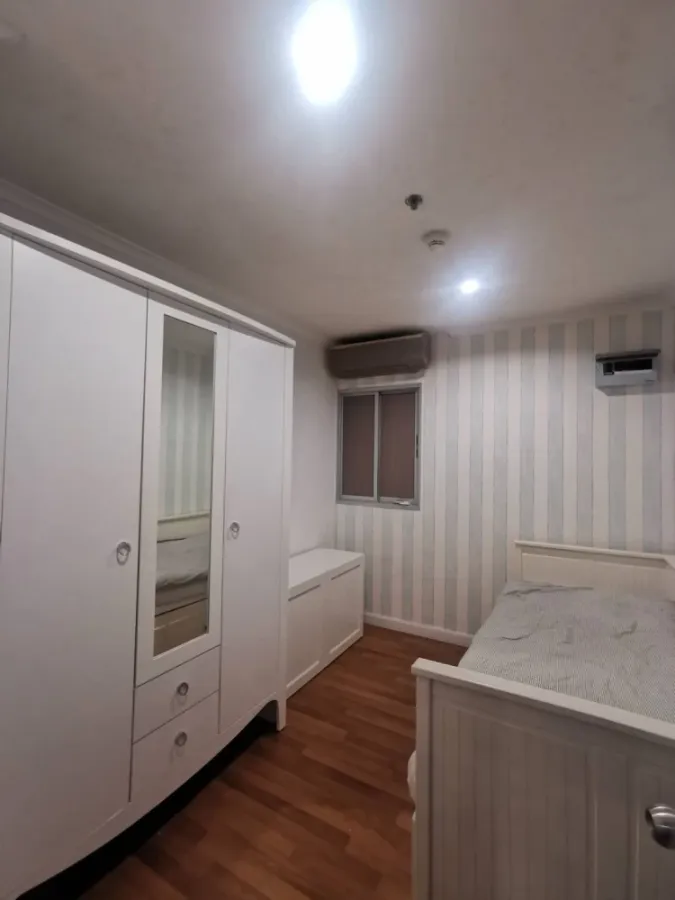 ขาย ให้เช่า Lumpini Place Rama 4–Kluaynamthai ห้องกว้างขวาง พื้นที่ใช้สอยเยอะ เฟอร์ เครื่องใช้ไฟฟ้าครบ จองเลย