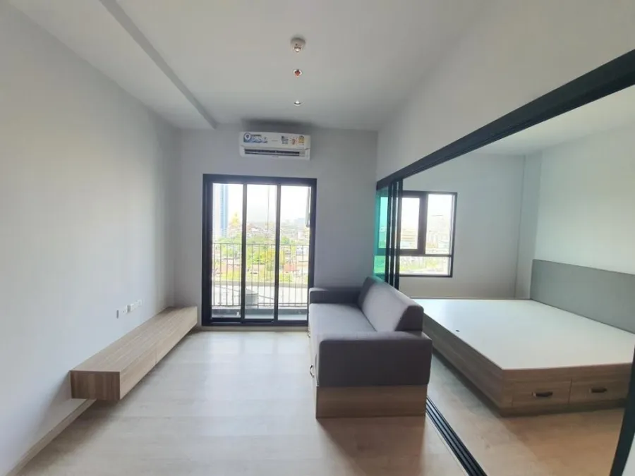Sell Altitude Unicorn Sathorn - Tha Phra, 9th floor, decorated in white tones, everything is complete, very livable, book now.