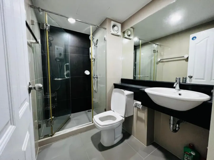 FOR RENT Chateau in town Ratchada 20-2 ห้องแบ่งเป็นสัดส่วนน่าอยู่ เฟอร์ครบครัน ไม่ต้องรอแล้วมาจองเลย