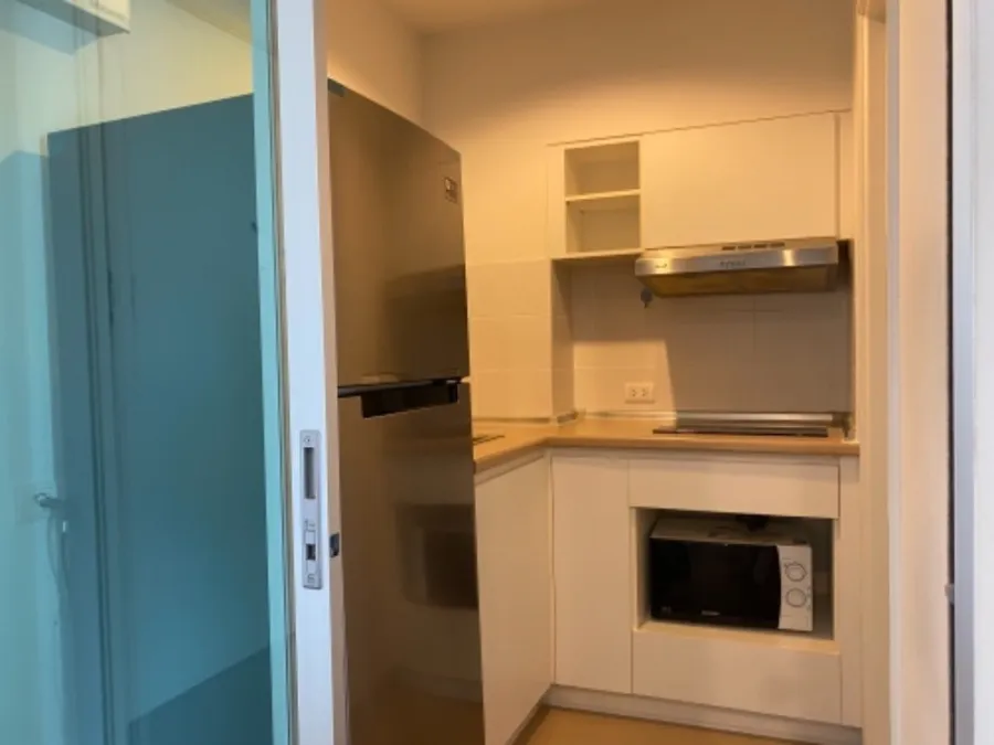 Urgent for rent !! Condo Lumpini Place Srinakarin - Huamark Station, good location, near shopping centers, book now !!