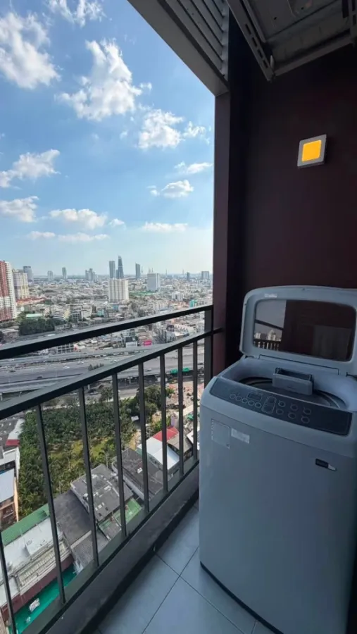For rent: Lumpini Place Ratchada-Sathu, beautiful unobstructed city view, room is as pictured, ready to move in with just your luggage.