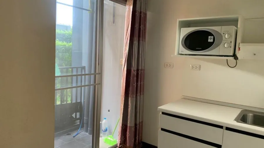 For rent: Plum Condo Bang Yai Station. The room is divided into proportions. Complete facilities, good price, book now.