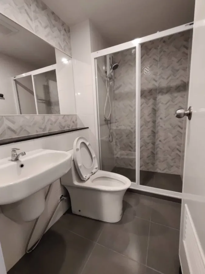 Quick rental! Regent Home Bangna. Rooms are partitioned into separate, clearly defined zones. Great value! Book now!