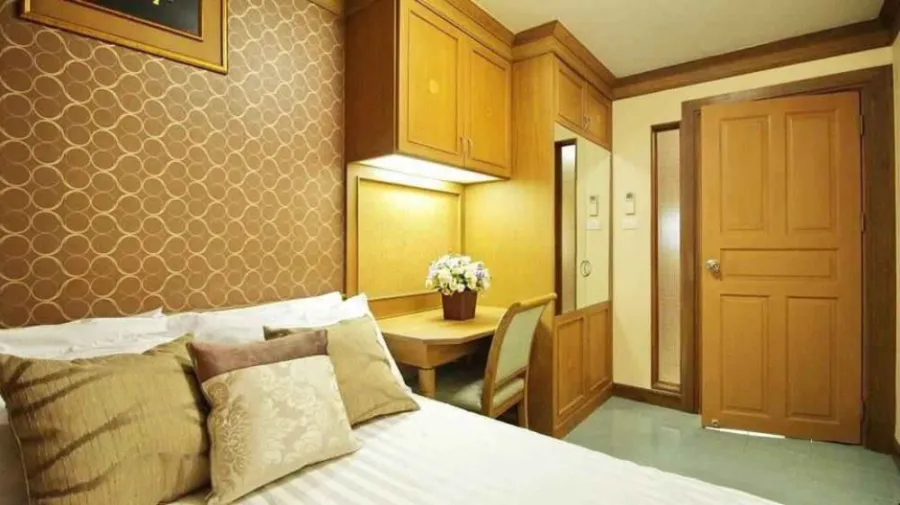Rent/Sale รัชดาซิตี้ 18 ห้องสวยหรูมาก เฟอร์บิ๊วอินไม้สักทั้งห้อง อยู่เป็นครอบครัวได้สบายๆ รีบจองด่วน
