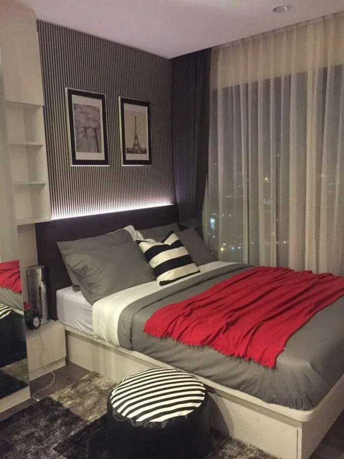 For rent, The Base Park West, 24th floor, city view, beautiful room, fully furnished, ready to move in immediately, book now, hurry up.