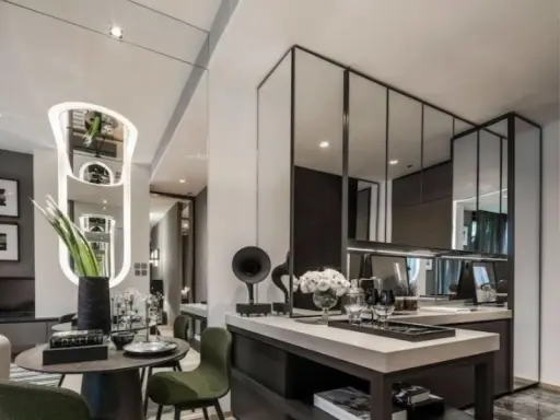 Condo for sale, 28 Chidlom, beautiful room, quality location, suitable for investment for profit. Central location Hurry and grab it.