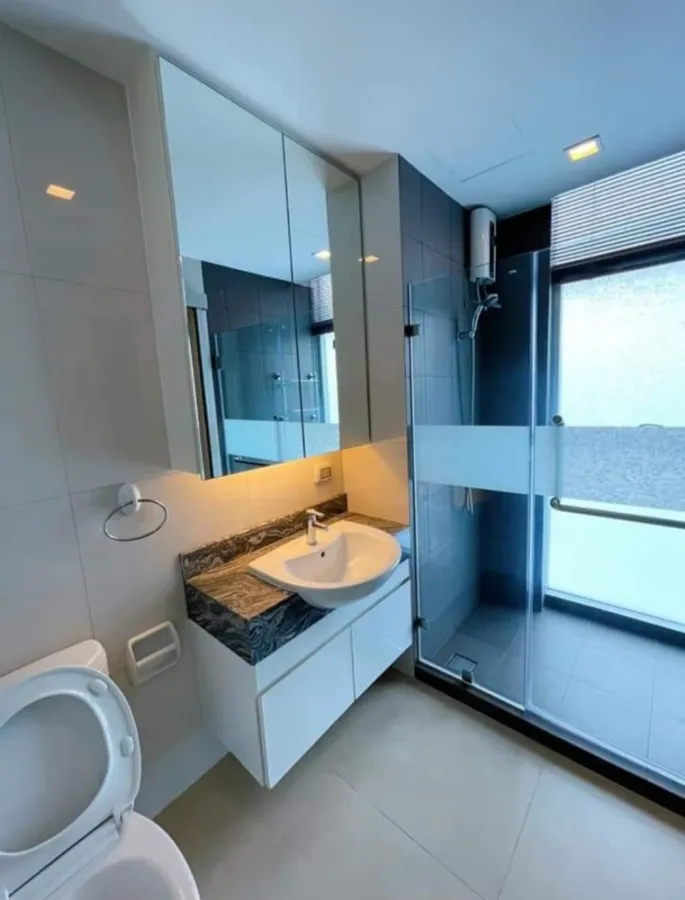 Condo for sale, Vertic Rama 4, ready to move in. Decorated in a simple style, very livable, fully furnished, end here in one place.