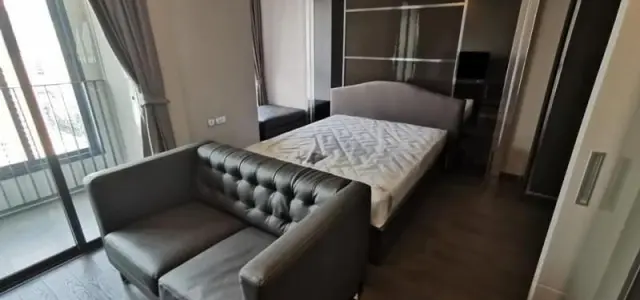 ลิฟท์ส่วนตัวส่งตรงถึงห้องพัก ตกแต่ง​ full​ furniture​ ขาย/ให้เช่า ideo Q ราชเทวี images