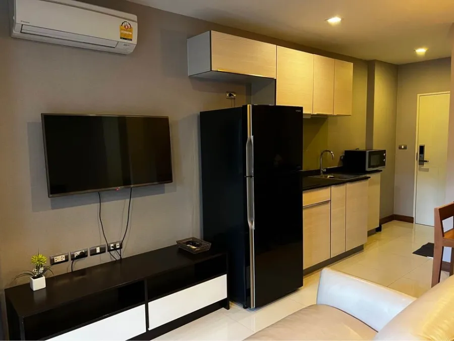 For sale or rent: Tree Condo Ekkamai (Sukhumvit 40), 1 bedroom, 1 bathroom, with bathtub, just come and move in.