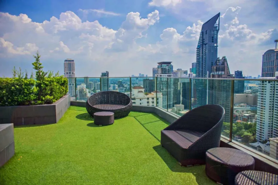 For rent H Condo Sukhumvit 43, great room number. Simply decorated, very livable, lots of usable space, book now.