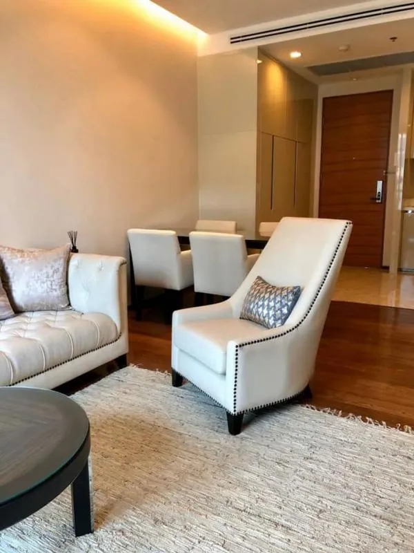 Condo for sale / rent at The Address Sukhumvit 28, clean room, fully furnished, beautiful city view, good value for both living and investing