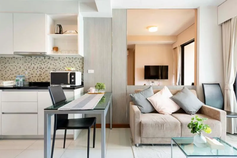 Condo for rent at Le Cote Thonglor 8, beautiful room, ready to move in + free Internet, good location, reasonable price, quick booking !!