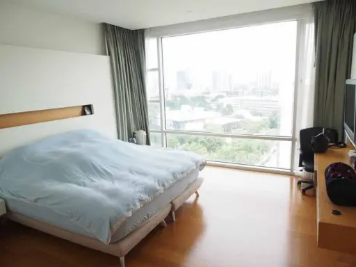 Condo for sale, Fullerton Sukhumvit, 3 bedrooms, 152 sq.m.Can raise animals, travel conveniently, do not miss !!