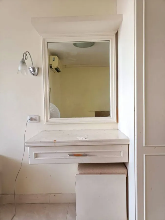 For sale, for rent, Ratchada City 18, has built-in furniture, good location, convenient travel, many entrances and exits, book now.