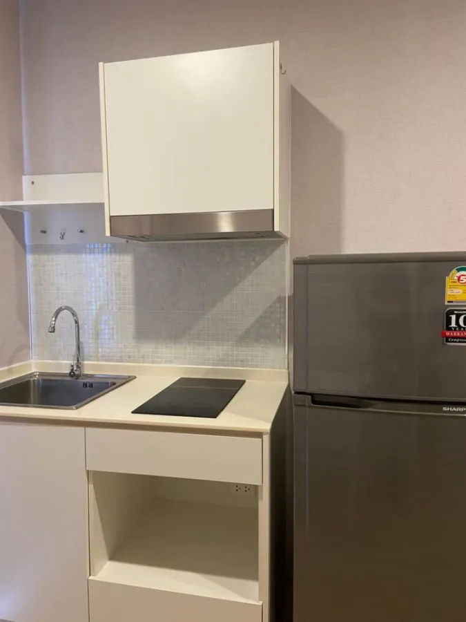 For rent, Plum Condo Pinklao Station, near the university, near the mall, convenient to travel, ready to move in, hurry and book now!!