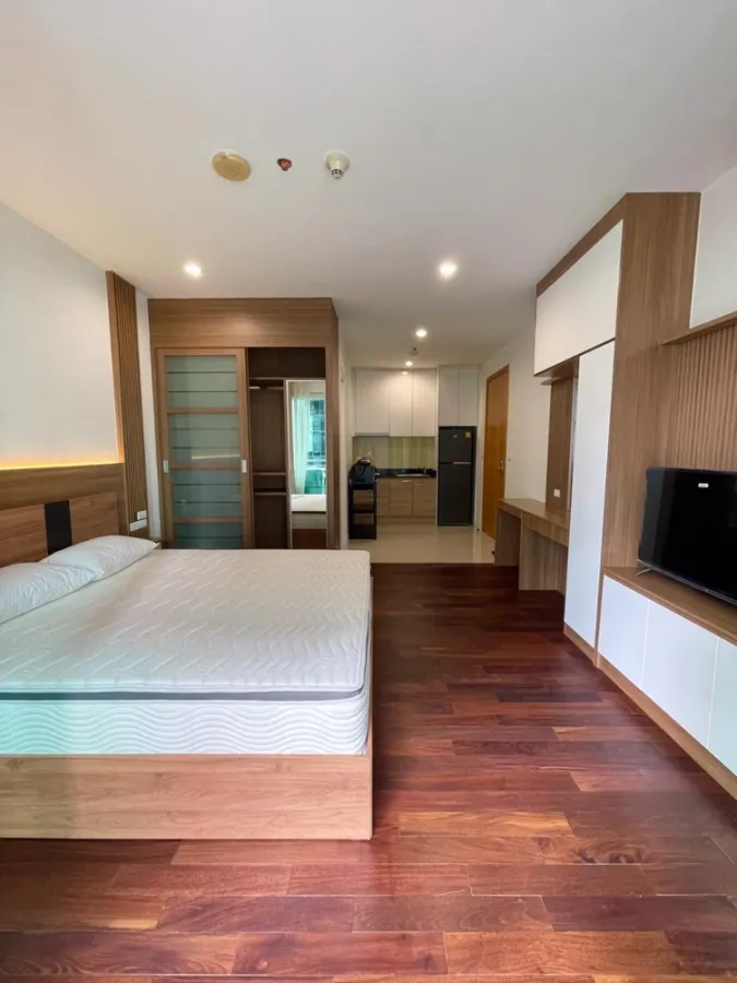 ให้เช่า Circle Condominium ชั้น 24 ห้อง STUDIO เฟอร์ไม้ Buit-In ให้ความรู้สึก Homme สุดๆ จองเลย