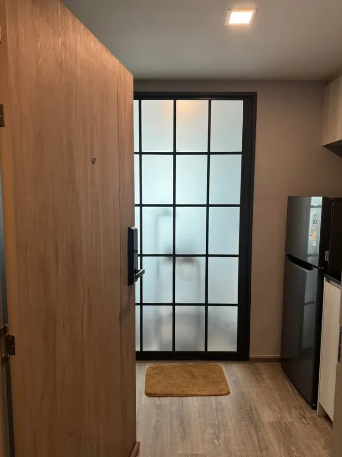 For rent/sale: Maestro Ratchada 19, a nice room with complete facilities. You'll regret it if you miss it.