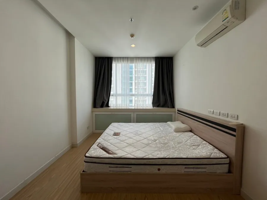 For rent!! Condo T.C. Green, 18th floor, nice room, fully furnished. Just come and move in. Don't miss out!!