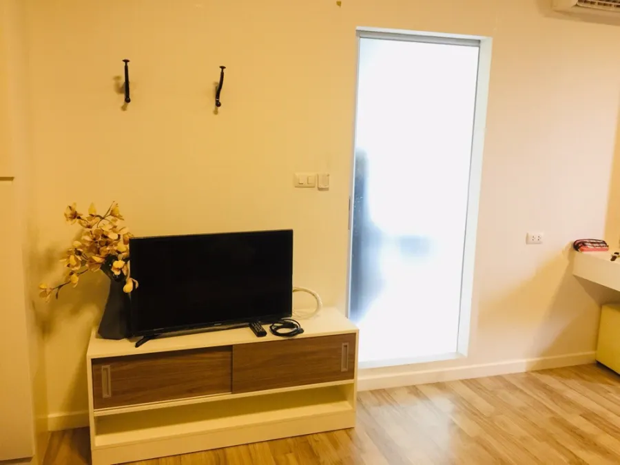 For Rent ดีคอนโด แคมปัส รังสิต เฟส 2 ชั้น 5 ได้วิวสวนแจ่มๆ ตกแต่งอย่างดี ไม่จองถือว่าพลาดมากจ้า
