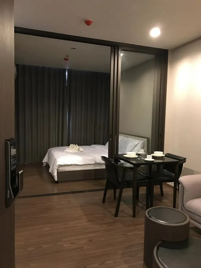 ให้เช่า The Line Sukhumvit 71 ชั้น 19 วิวเมือง ตกแต่งครบ เตียง Queen Size นอนสบายสุดๆ สนใจ จองเลย
