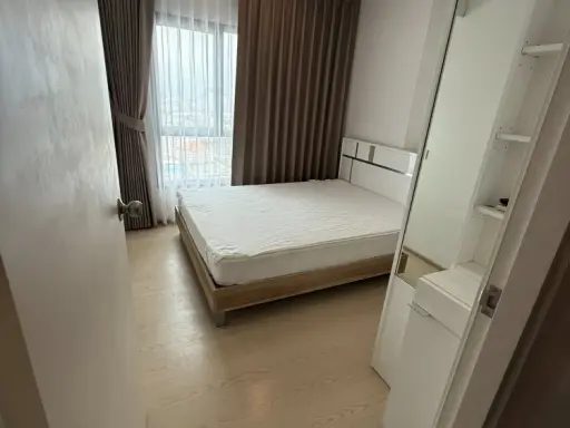 For rent: The Tree Sukhumvit 71-Ekamai, separate room, good view, great price, don't miss it.