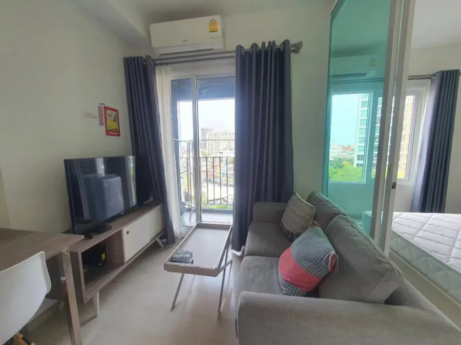 For rent, Chapter One Eco Radchada-HuaiKwang, 1 bed, 1 bath, complete electrical appliances, the room goes very quickly, hurry up and book now.