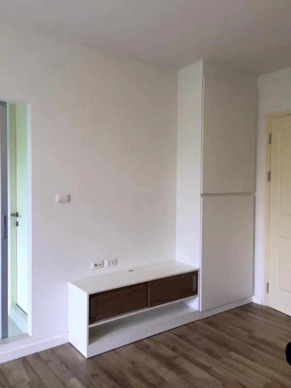 For rent, Dcondo Rangsit, 1 bedroom, 1 bathroom, garden view, very private, ready to move in Plus, the price is still very cheap, so hurry up.