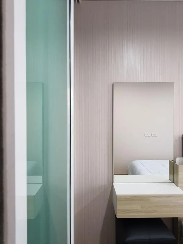 ขายด่วน The Iris บางใหญ่ เฟอร์นิเจอร์ Build-in พร้อมอยู่ ห้องทิศเหนือ วิวระเบียงสระว่ายน้ำ ย้ายเลย