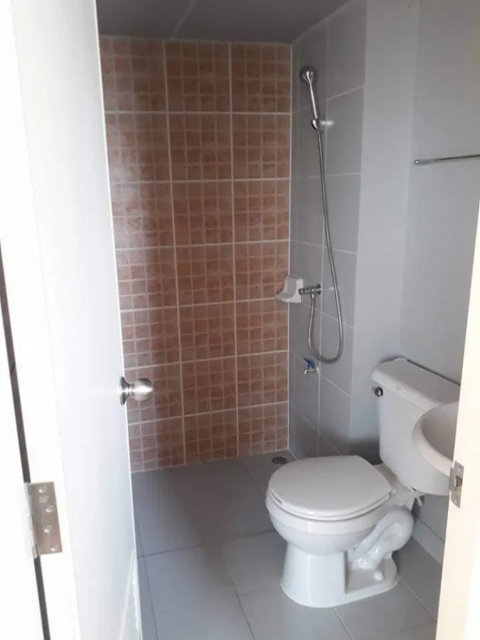For sale / rent Condo Lumpini Mixx Thepharak - Srinakarin, empty room, good location, near the source of food, book now