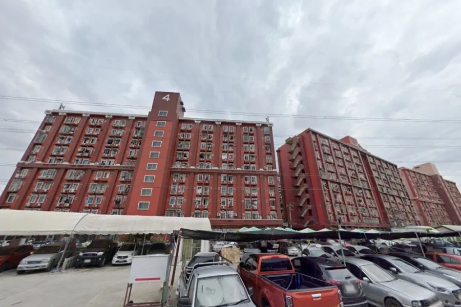 Sell / rent condo, Phatthanakan Life Complex, Rim room, wide area, privacy, urgent.