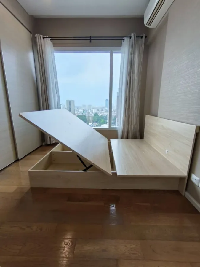 For sale, for rent, The Saint Residences, 15th floor, fully furnished room, move in with your bags immediately, reserve now, hurry!