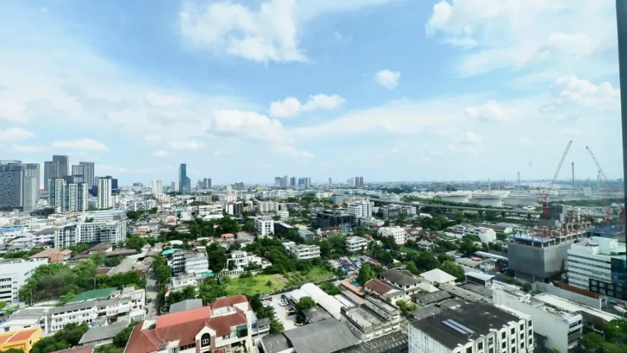Condo for rent, Life Sukhumvit 62, spacious room, ready to move in, near BTS, easy to travel, fully furnished, book now!!
