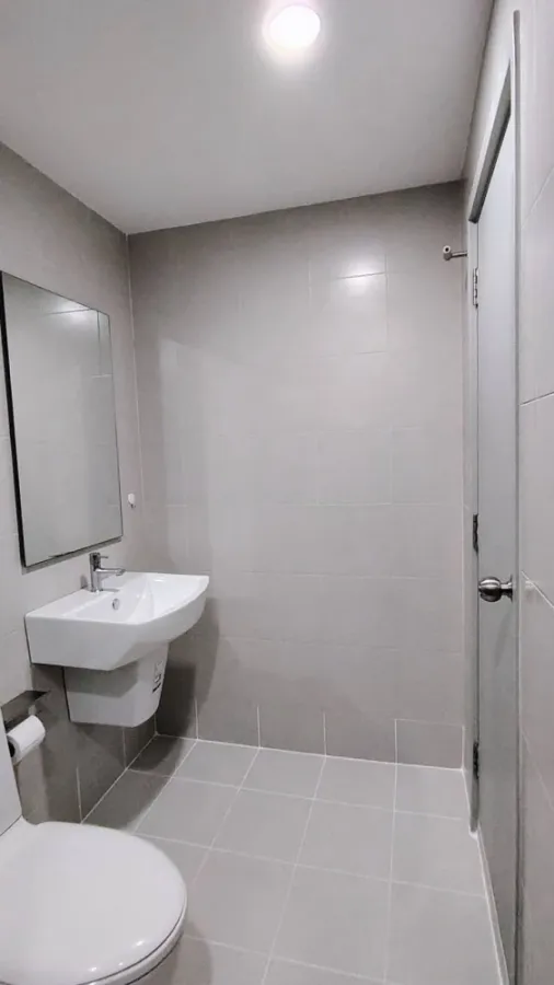 Condo for rent or sale, Ideo Mobi Sukhumvit Eastgate, nice room, modern style, soft tones, don't miss it