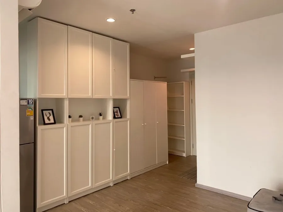For sale, for rent, Regent Home Bang Son Phase 2, beautiful room, good view, sharing a wall with an adjacent room on only one side, must arrange.