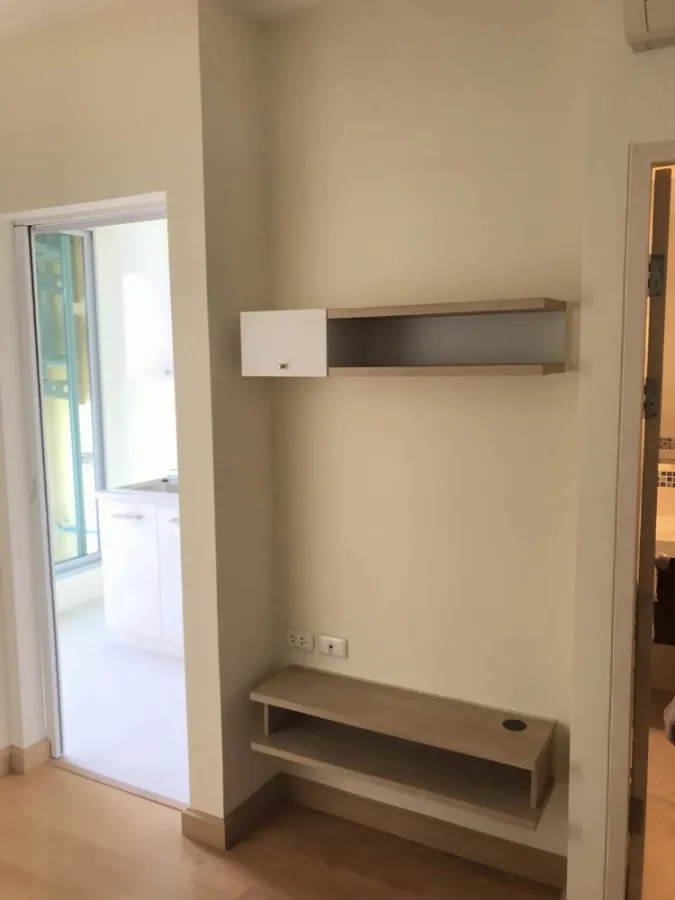 Condo for sale Life @ Phahon-Ari, barrier room, complete facilities Fully furnished Book now