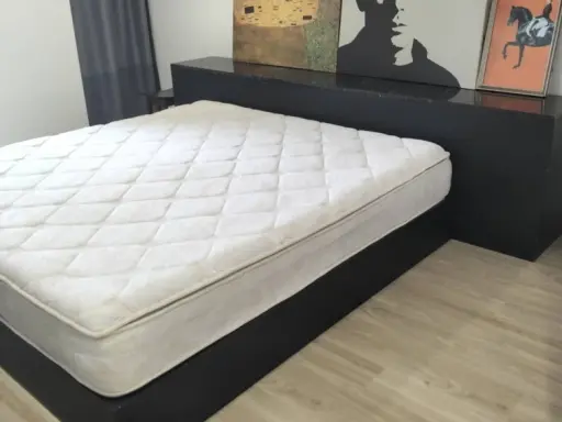 🏠🌃 Condo for Rent: Resortta Yen Akat 🏠🌃 images