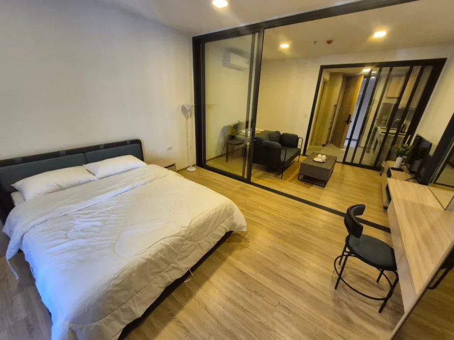 Condo for rent at XT Phayathai. Ready to move in, spacious living area, and fully furnished. Book now, don't wait!