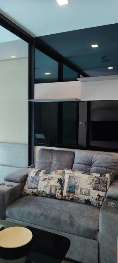 ขาย บราวน์ คอนโด รัชดา 32 ชั้น 6 ตกแต่งสไตล์ Modern Loft พร้อมอยู่ อย่ารอช้า!!