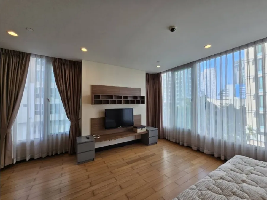 For rent!! Condo The Park Chidlom, 3rd floor, beautiful room, 2 bedrooms, fully furnished, ready to move in, don't miss it!!