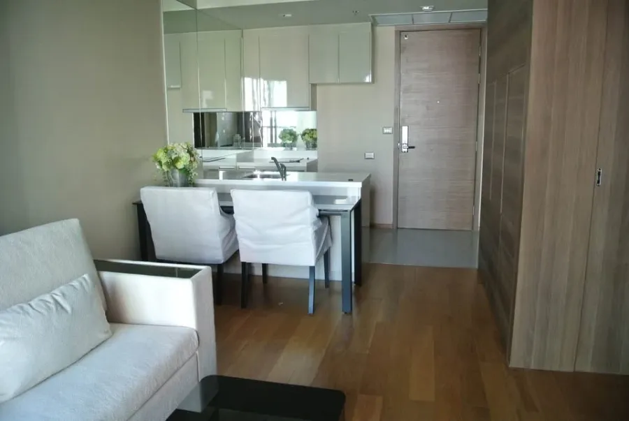 For rent or sale, The Address Sathorn, ready to move in, great usable space, if you don't book, you'll regret it.