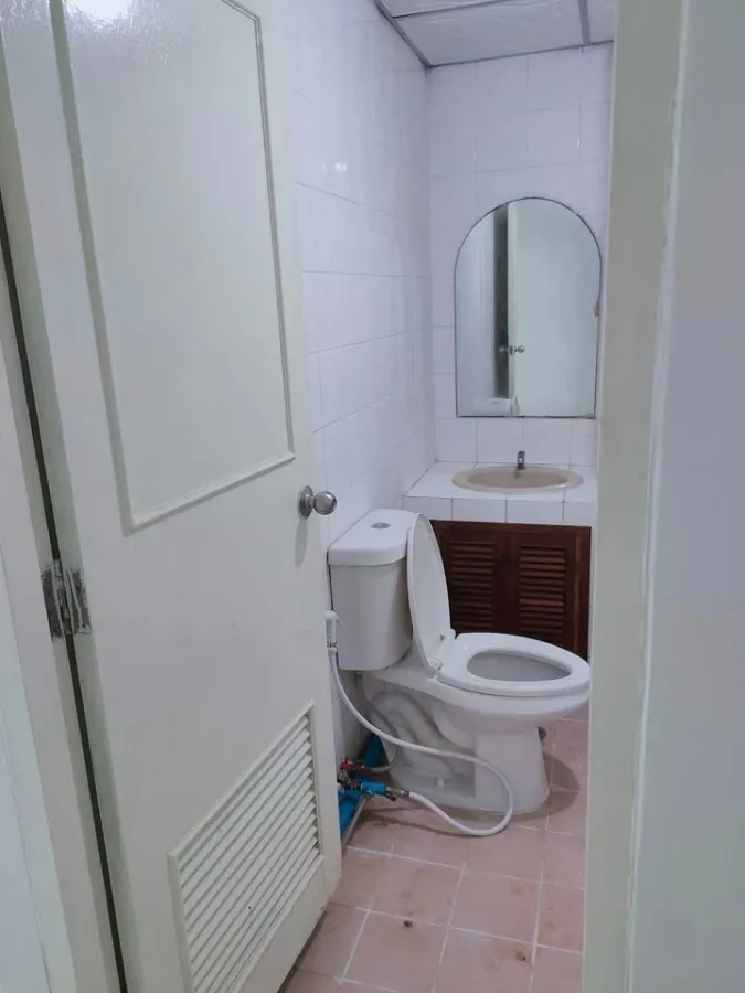 For rent: Commonwealth Pinklao, 12th floor, spacious studio room with amenities. Don't miss it.
