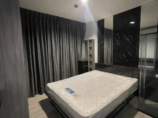 ให้เช่า Aspire Ngamwongwan ห้องน่าอยู่ บิ้วอินเฟอร์นิเจอร์อย่างดี มาพร้อมWalk-in Closet จองด่วน