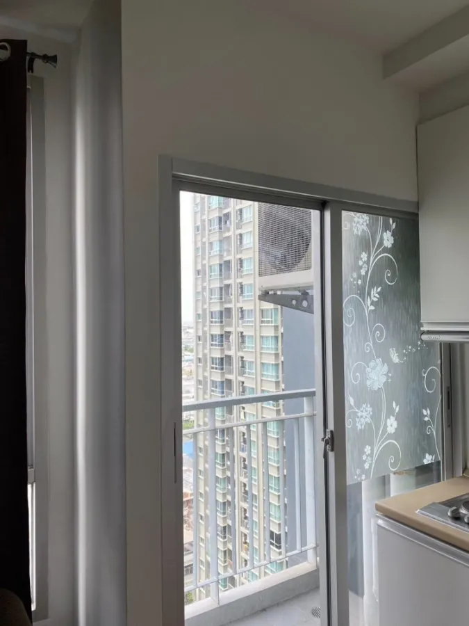 For rent, The Parkland Ratchada-Thapra, 18th floor, clear view. The room is perfectly wallpapered, must be reserved.