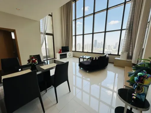 ให้เช่าคอนโด The Emporio Place Duplex 2 ห้องนอน ชั้นสูง วิวสวย มาจองได้แล้ววันี้ อย่าพลาด