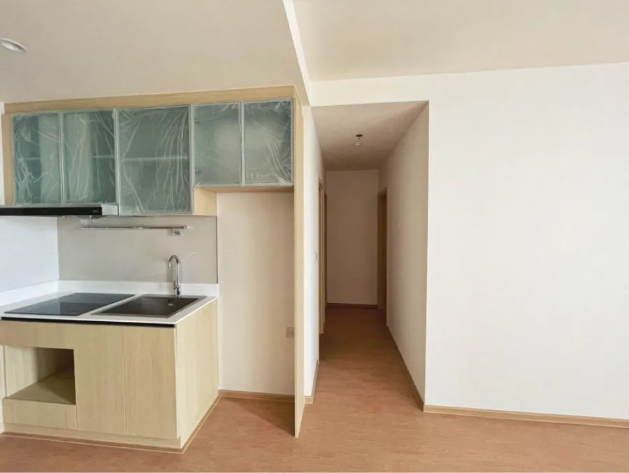 Urgent sale, Maru Ekamai 2 condo, golden location, near shopping areas, convenient to travel, do not miss!!