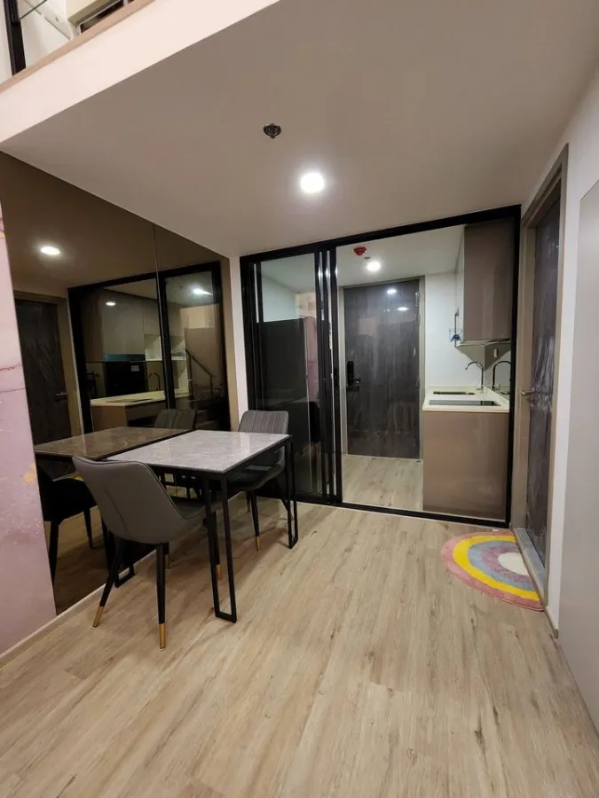 ให้เช่า The Rich Rama 9 - Srinakarin ห้อง Duplex 36 ตร.ม. ตกแต่งสวย พร้อมเข้าอยู่ จองเลย