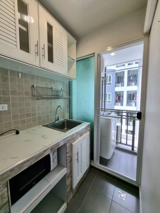 For Rent Regent Home Sukhumvit 81, beautifully decorated room with good wallpaper, cheap price, book now.