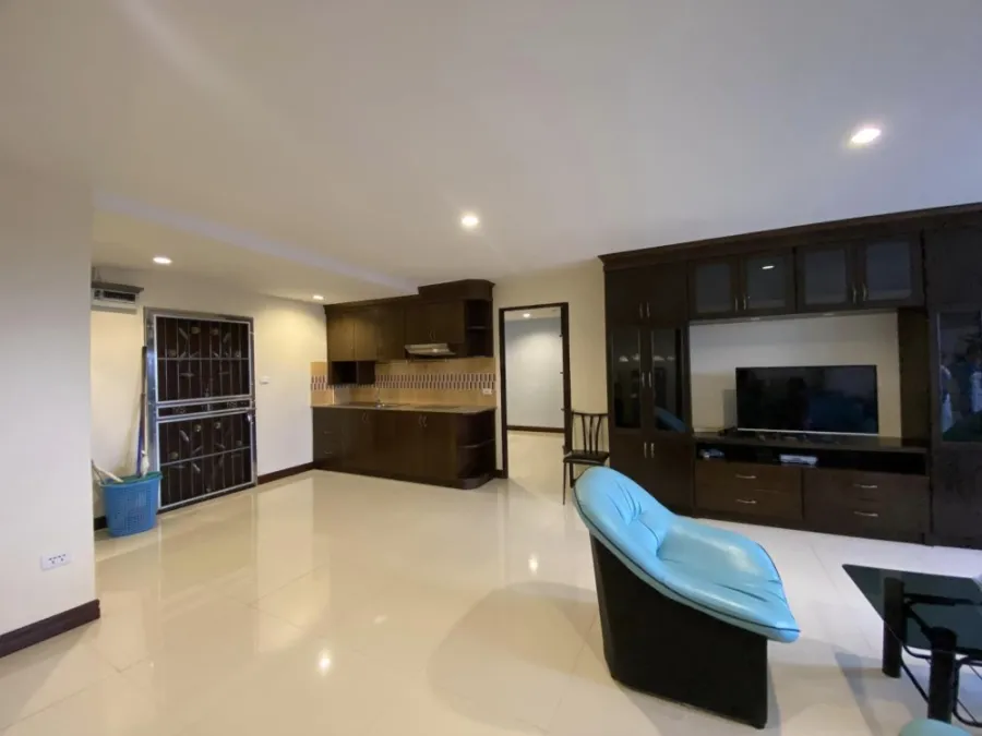 For rent: Grand View Condo Pattaya (Jomtien), spacious room, fully furnished, move in now