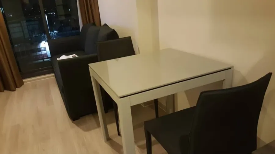 For sale, for rent!! Centric Ratchada-Huai Khwang Condo, 1st floor, fully furnished, convenient transportation, near the BTS, don't miss it!!