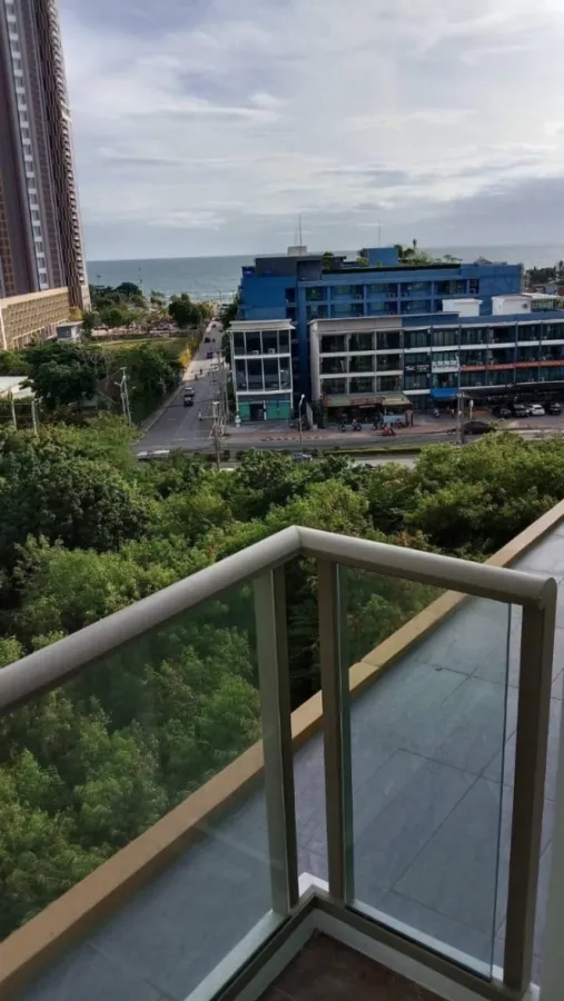 For rent: The Riviera Ocean Drive, beautiful and good view, decorated, ready to move in. Hurry and reserve and move him in.